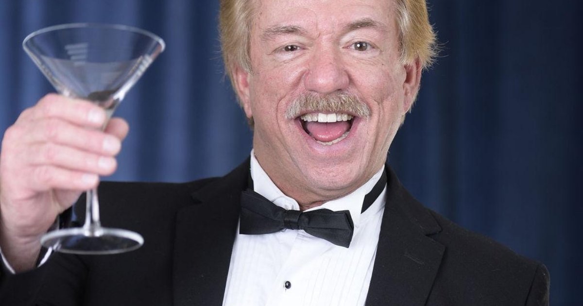 Steve Crawford actor biography, movies, height, and magic career 3 Who is Steve Crawford?