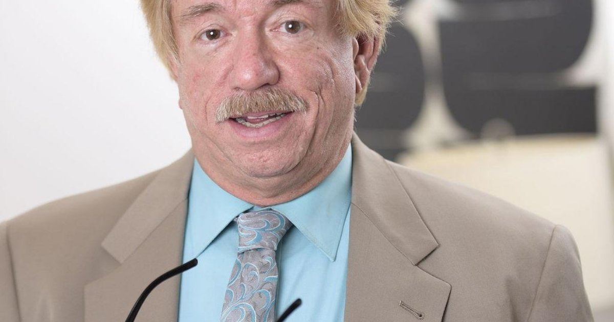 Steve Crawford actor biography, movies, height, and magic career 4 Steve Crawford actor and magician background